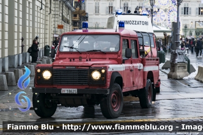 Land Rover Defender 130
Vigili del Fuoco
Comando Provinciale di Torino
VF18625
Santa Barbara 2017 Torino
Parole chiave: Santa_Barbara_2017 Land_Rover Defender_130 VF18625