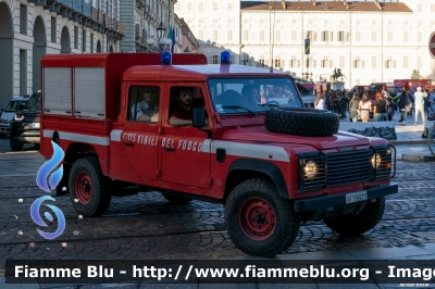 Land Rover Defender 130 
Vigili del Fuoco
Comando Provinciale di Torino
Distaccamento Volontario di Volpiano
VF 19323
Parole chiave: Land-Rover Defender_130 VF19323