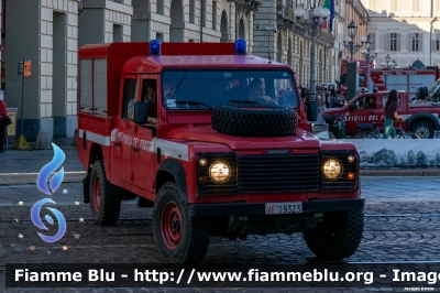 Land Rover Defender 130 
Vigili del Fuoco
Comando Provinciale di Torino
Distaccamento Volontario di Volpiano
VF 19323
Parole chiave: Land-Rover Defender_130 VF19323