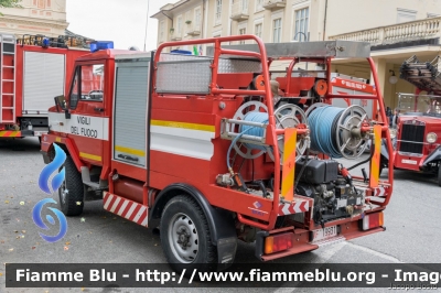 Bremach GR35 4x4
Vigili del Fuoco
Comando Provinciale di Torino
Distaccamento Volontario di Nole
Modulo Boschivo allestimento BAI
VF 19931
Parole chiave: Bremach GR35_4x4 VF19931