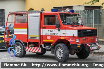 Bremach GR35 4x4
Vigili del Fuoco
Comando Provinciale di Torino
Distaccamento Volontario di Nole
Modulo Boschivo allestimento BAI
VF 19931
Parole chiave: Bremach GR35_4x4 VF19931