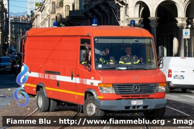 Mercedes-Benz Vario 612D
Vigili del Fuoco
Comando Provinciale di Torino
VF 20695
Parole chiave: Mercedes-Benz Vario_612D VF20695