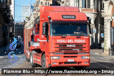 Iveco EuroStar 440E42
Vigili del Fuoco
Comando Provinciale di Torino
VF 21495
Parole chiave: Iveco EuroStar_440E42 VF21495