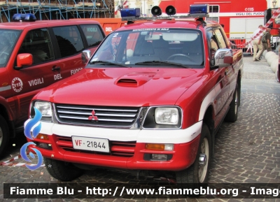 Mitsubishi L200 II serie
Vigili del Fuoco
Comando Provinciale di Torino
Distaccamento volontario di Nole
VF21844
Parole chiave: VF21844 Raduno_ANVVF_2011 Mitsubishi L200_IIserie