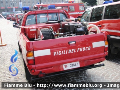 Mitsubishi L200 II serie
Vigili del Fuoco
Comando Provinciale di Torino
Distaccamento volontario di Nole
VF21844
Parole chiave: VF21844 Raduno_ANVVF_2011 Mitsubishi L200_IIserie