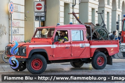 Land Rover Defender 130
Vigili del Fuoco
Comando Provinciale di Torino
Distaccamento Volontario di Vinovo
VF 18626
Parole chiave: Land-Rover Defender_130 VF18626