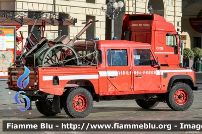 Land Rover Defender 130
Vigili del Fuoco
Comando Provinciale di Torino
Distaccamento Volontario di Vinovo
VF 18626
Parole chiave: Land-Rover Defender_130 VF18626