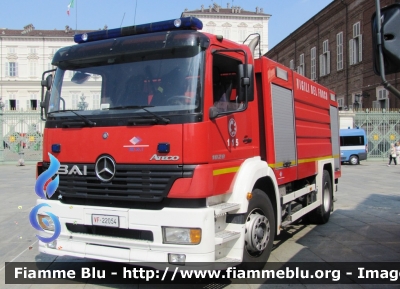 Mercedes-Benz Atego 1828 I serie
Vigili del Fuoco
Comando Provinciale di Torino
AutoBottePompa allestimento Bai
VF 22054
Parole chiave: Mercedes-Benz Atego_1828_Iserie VF22054 Raduno_ANVVF_2011