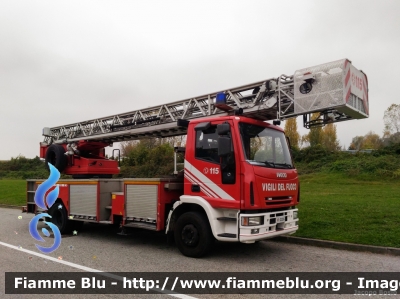 Iveco EuroFire 150E27 I serie
Vigili del Fuoco
Comando Provinciale di Torino
AutoScala allestimento Iveco-Magirus
- esemplare ricondizionato Fortini a seguito di un incidente, con mascherina della II serie -
VF 22224
Parole chiave: Iveco EuroFire_150E27_I_serie Vigili_del_Fuoco VF22224