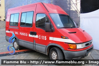 Iveco Daily III serie
Vigili del Fuoco
Comando Provinciale di Torino
VF 23380
Parole chiave: Iveco Daily_IIIserie VF23380 Santa_Barbara_VVF_2012