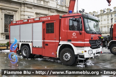 Mercedes-Benz Actros 1832 II serie
Vigili del Fuoco
Comando Provinciale di Torino
AutoPompaSerbatoio bimodale (strada-rotaia) allestimento Bai
VF 24126
Santa Barbara 2017 Torino
Parole chiave: Mercedes-Benz Actros_1832_II serie VF24126 Santa_Barbara_2017