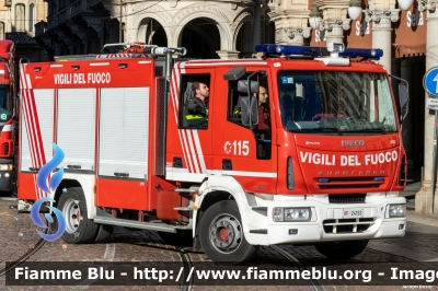 Iveco EuroCargo SuperCity 120E24 II serie
Vigili del Fuoco
Comando Provinciale di Torino
Distaccamento Volontario di Vinovo
AutoPompaSerbatoio allestimento Iveco-Magirus
VF 24193
Parole chiave: Iveco EuroCargo_SuperCity_120E24_IIserie VF24193