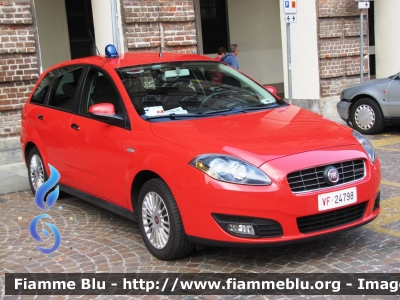 Fiat Nuova Croma II serie
Vigili del Fuoco
Comando Provinciale di Torino
VF24798
Parole chiave: Fiat Nuova_Croma_IIserie VF24798 Raduno_ANVVF_2011