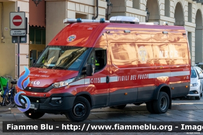 Iveco Daily VI serie
Vigili del Fuoco
Comando Provinciale di Torino
Nucleo N.B.C.R.
Allestimento Aris
VF 28869
Parole chiave: Iveco Daily_VIserie VF28869