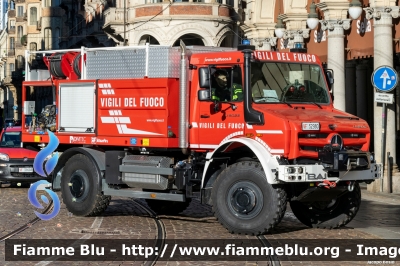 Mercedes-Benz Unimog U5023
Vigili del Fuoco
Comando Provinciale di Torino
Allestimento Telaio Bai
Modulo AIB Divitec/Rosenfire
VF 32980
Parole chiave: Mercedes-Benz Unimog_U5023 VF32980 