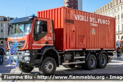 Iveco Trakker AD380T36W III serie
Vigili del Fuoco
Comando Provinciale di Torino
Nucleo NBCR
VF 33221
Parole chiave: Iveco Trakker_AD380T36W_IIIserie VF33221