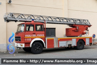 Fiat 684N
Vigili del Fuoco
Comando Provinciale di Torino
AutoScala allestimento Magirus Macchi ricondizionato
Automezzo Dismesso
VF 10058
Parole chiave: Fiat 684N VF10058 santa_barbara_2019