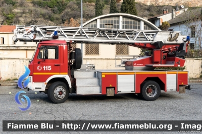  Iveco Zeta 109-14
Vigili del Fuoco
Comando Provinciale di Torino
Autoscala allestimento Iveco-Magirus ricondizionata Magirus
VF 16889
Parole chiave: Iveco Zeta_109-14 VF16889 Santa_Barbara_2019