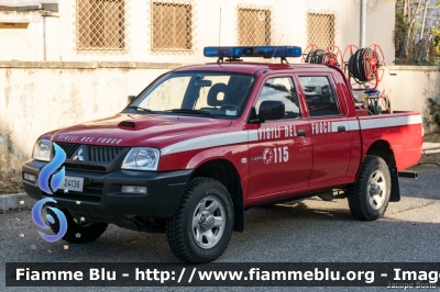 Mitsubishi L200 III serie
Vigili del Fuoco
Comando di Torino
Distaccamento Permanente di Susa
Allestimento DiviTec
VF 24136
Parole chiave: Mitsubishi L200_IIIserie VF24136 Santa_Barbara_2019