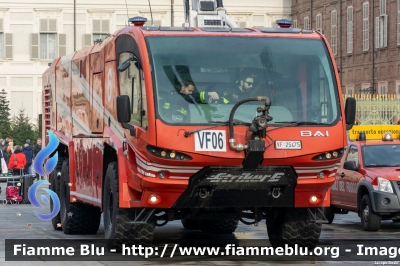 Oshkosh Bai Striker E
Vigili del Fuoco
Comando Provinciale di Torino
Distaccamento Aeroportuale di Caselle
AutoIdroSchiuma Polvere allestimento Oshkosh Bai
VF 25475
Parole chiave: Oshkosh Bai Striker_E VF25475