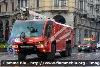 Oshkosh Bai Striker E
Vigili del Fuoco
Comando Provinciale di Torino
Distaccamento Aeroportuale di Caselle
AutoIdroSchiuma Polvere allestimento Oshkosh Bai
VF 25475
Parole chiave: Oshkosh Bai Striker_E VF25475