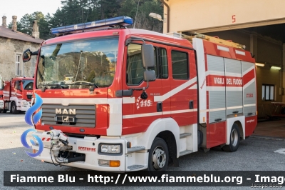 Man TGL 12.240 II serie
Vigili del Fuoco
Comando Provinciale di Torino
Distaccamento Permanente di Susa
AutoPompaSerbatoio allestimento Rosenfire
VF 26591
Parole chiave: Man TGL_12.240_IIserie VF26591 santa_barbara_2019