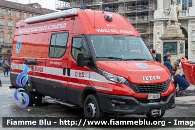 Iveco Daily VI serie restyle
Vigili del Fuoco
Comando Provinciale di Torino
Nucleo Soccorso Subacqueo Acquatico
Allestimento Divitec
VF 32460
Parole chiave: Iveco Daily_VIserie_restyle VF32460