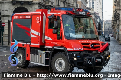 Mercedes-Benz Unimog U219
Vigili del Fuoco
Comando Provinciale di Torino
Automezzo AIB allestimento BAI
VF 32689
Parole chiave: Mercedes-Benz Unimog_U219 VF32689