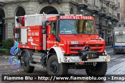 Mercedes-Benz Unimog U5023
Vigili del Fuoco
Comando Provinciale di Torino
Allestimento Telaio Bai
Modulo AIB Divitec/Rosenfire
VF 32980
Parole chiave: Mercedes-Benz Unimog_U5023 VF32980 