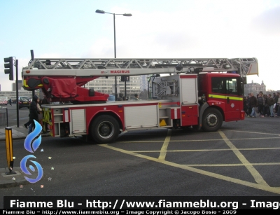 Mercedes-Benz Econic II serie
Great Britain-Gran Bretagna
London Fire Brigade
Parole chiave: Mercedes-Benz Econic_IIserie London_Fire_Brigade