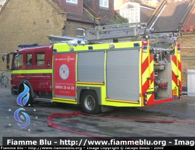 Mercedes-Benz Atego II serie
Great Britain-Gran Bretagna
London Fire Brigade
distaccamento di New Cross
Parole chiave: Mercedes-Benz Atego_IIserie London_Fire_Brigade