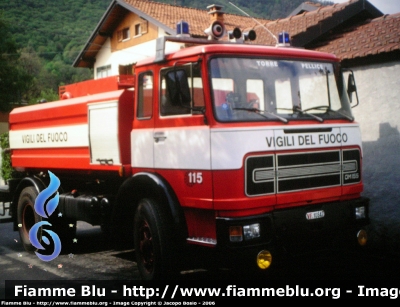 Iveco OM 155
Vigili del Fuoco
Comando Provinciale di Torino
Distaccamento di Torre Pellice (TO)
AutoBottePompa
VF 10847
Parole chiave: Iveco OM 155 VF10847