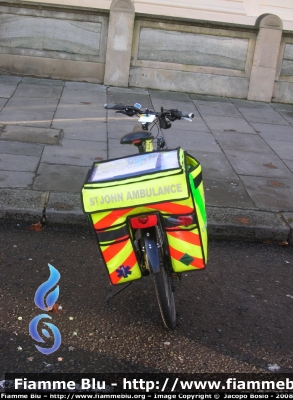 Bicicletta
Great Britain - Gran Bretagna
 Order of St. John London
Bici-medica 
Parole chiave: Bici St. John london ambulance