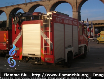 Iveco CityEuroFire 100E21 I serie
Vigili del Fuoco
Comando Provinciale di Cuneo
AutoPompaSerbatoio allestimento Iveco-Magirus
VF 19882
Parole chiave: Iveco CityEuroFire_100E21_Iserie VF19882