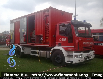 Iveco EuroCargo 180E28 II serie
Vigili del Fuoco
Comando Provinciale di Torino
Nucleo NBCR
VF 23714
Parole chiave: Iveco EuroCargo_180E28_II_serie Vigili_del_Fuoco Torino NBCR VF23714