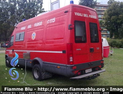 Iveco Daily III serie
Vigili del Fuoco
Comando di Torino
Nucleo NBCR
VF24675
Parole chiave: Iveco Daily_III_serie NBCR Vigili_del_Fuoco Torino VF24675