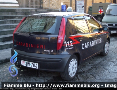 Fiat Punto II serie
Carabinieri
Polizia Militare presso l'Aeronautica Militare
Scuola di Guerra Aerea di Firenze
AM BM 784
Parole chiave: Fiat Punto_IIserie AMBM784 Festa_delle_Forze_Armate_2008