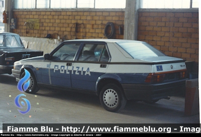 Alfa Romeo 75 II serie
Polizia Stradale
in servizio sulla A12 (Sestri Levante - Livorno)
SALT
Parole chiave: Alfa-Romeo 75_IIserie Polizia