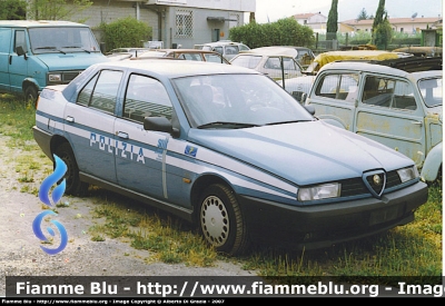 Alfa Romeo 155 I serie
Polizia Stradale
in servizio sulla A12 (Sestri Levante - Livorno)
SALT
Parole chiave: Alfa-Romeo 155_Iserie Polizia