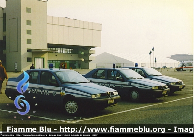 Alfa Romeo 155 II serie
Polizia di Stato
Polizia Stradale in servizio sulla A22 Modena-Brennero
POLIZIA B5752
Parole chiave: Alfa-Romeo 155_IIserie PoliziaB5752