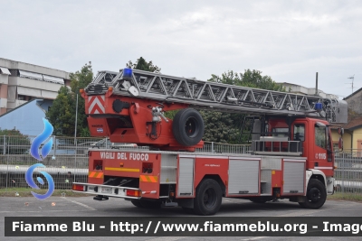 Iveco EuroFire 150E27 I serie
Vigili del Fuoco
Comando provinciale di Lucca
Distacamento Permanente di Viareggio
Autoscala da 37 metri allestimento Iveco-Magirus
VF 18697
Parole chiave: Iveco EuroFire 150E27 I serie VF18697 Santa_Barbara_2022