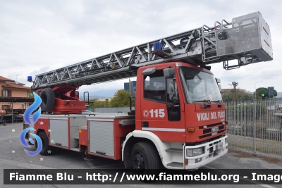 Iveco EuroFire 150E27 I serie
Vigili del Fuoco
Comando provinciale di Lucca
Distacamento Permanente di Viareggio
Autoscala da 37 metri allestimento Iveco-Magirus
VF 18697
Parole chiave: Iveco EuroFire 150E27 I serie VF18697 Santa_Barbara_2022