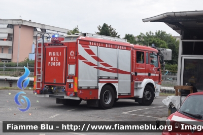 Man TGM 15.250 III serie
Vigili del Fuoco
Comando provinciale di Lucca
Distacamento Permanente di Viareggio
AutoPompaSerbatoio allestimento BAI
VF 31744
Parole chiave: Man TGM_15.250_IIIserie VF31744 Santa_Barbara_2022