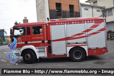 Man TGM 15.250 III serie
Vigili del Fuoco
Comando provinciale di Lucca
Distacamento Permanente di Viareggio
AutoPompaSerbatoio allestimento BAI
VF 31744
Parole chiave: Man TGM_15.250_IIIserie VF31744 Santa_Barbara_2022