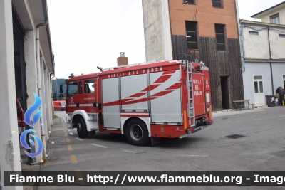 Man TGM 15.250 III serie
Vigili del Fuoco
Comando provinciale di Lucca
Distacamento Permanente di Viareggio
AutoPompaSerbatoio allestimento BAI
VF 31744
Parole chiave: Man TGM_15.250_IIIserie VF31744 Santa_Barbara_2022