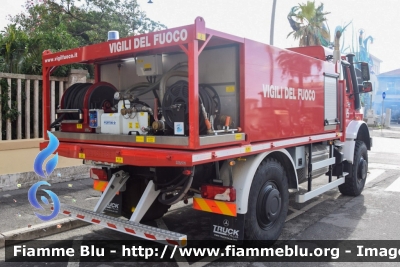 Mercedes-Benz Unimog U5023
Vigili del Fuoco
Comando Provinciale di Lucca
Allestimento Fortini 
Modulo AIB Fortini
VF 29810
Parole chiave: Mercedes-Benz Unimog_U5023 VF29810