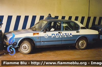 Alfa-Romeo Alfetta IV serie
Polizia di Stato
Reparto Mobile
Parole chiave: Alfa-Romeo Alfetta _IVserie