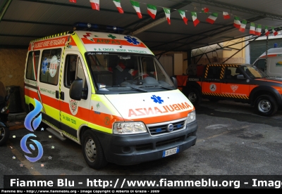 Fiat Ducato III serie
Pubblica Assistenza Croce Verde Pietrasanta
Allestita Mariani Fratelli
Parole chiave: Fiat Ducato_IIIserie 118_Versilia Ambulanza PA_CV_Pietrasanta