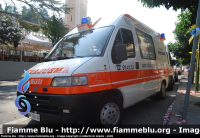 Fiat Ducato II serie
Misericordia di Capezzano Pianore
Allestita Grazia
Parole chiave: Fiat Ducato_IIserie 118_Versilia Ambulanza Misericordia_Capezzano_Pianore