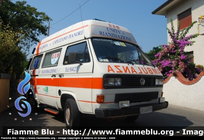 Volkswagen Transporter T3
Misericordia di Capezzano Pianore
Parole chiave: Volkswagen Transporter_T3 Ambulanza Misericordia_Capezzano_Pianore